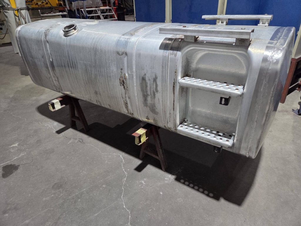 ¿Si necesita ayuda con la reparacion de su depósito de aluminio